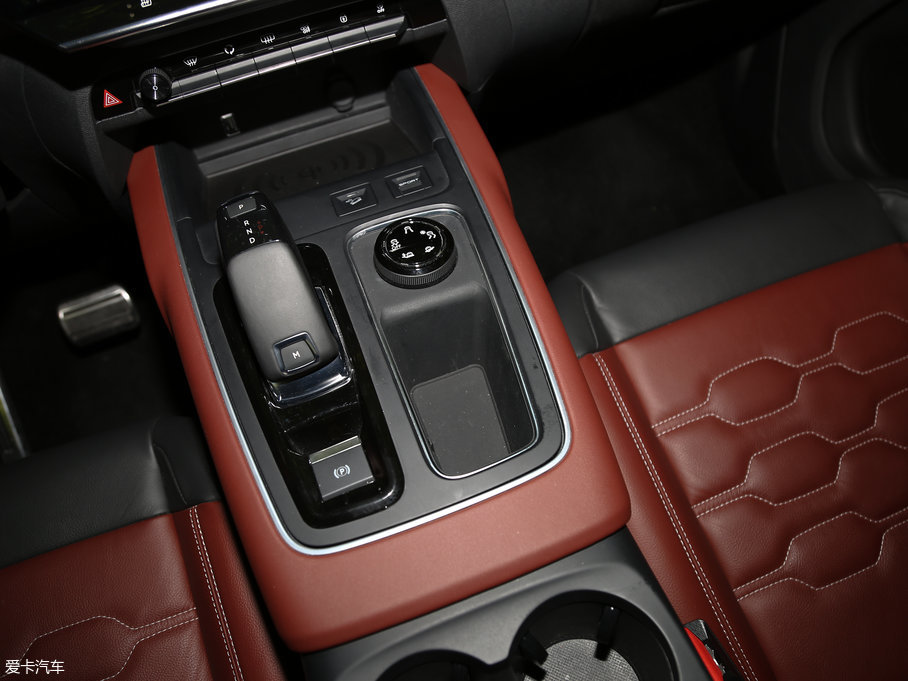 2017 C5 AIRCROSS 380THP Ş