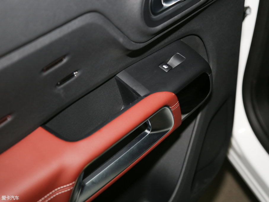 2017 C5 AIRCROSS 380THP Ş