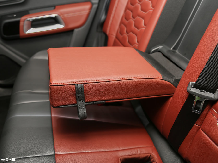 2017 C5 AIRCROSS 380THP Ş