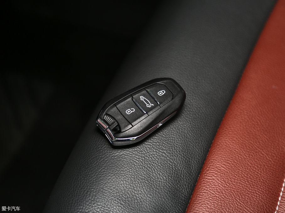 2017 C5 AIRCROSS 380THP Ş