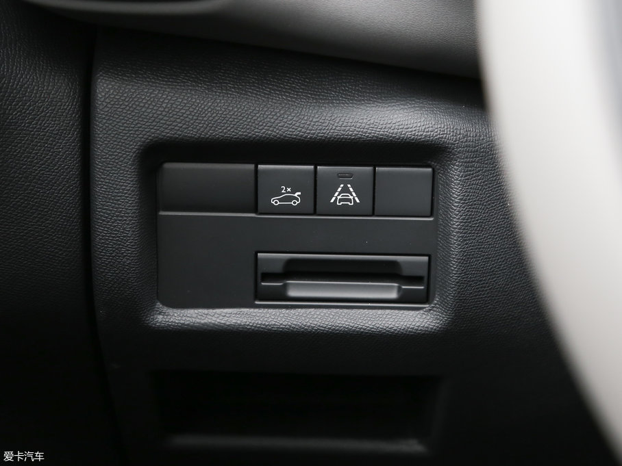 2017 C5 AIRCROSS 380THP Ş