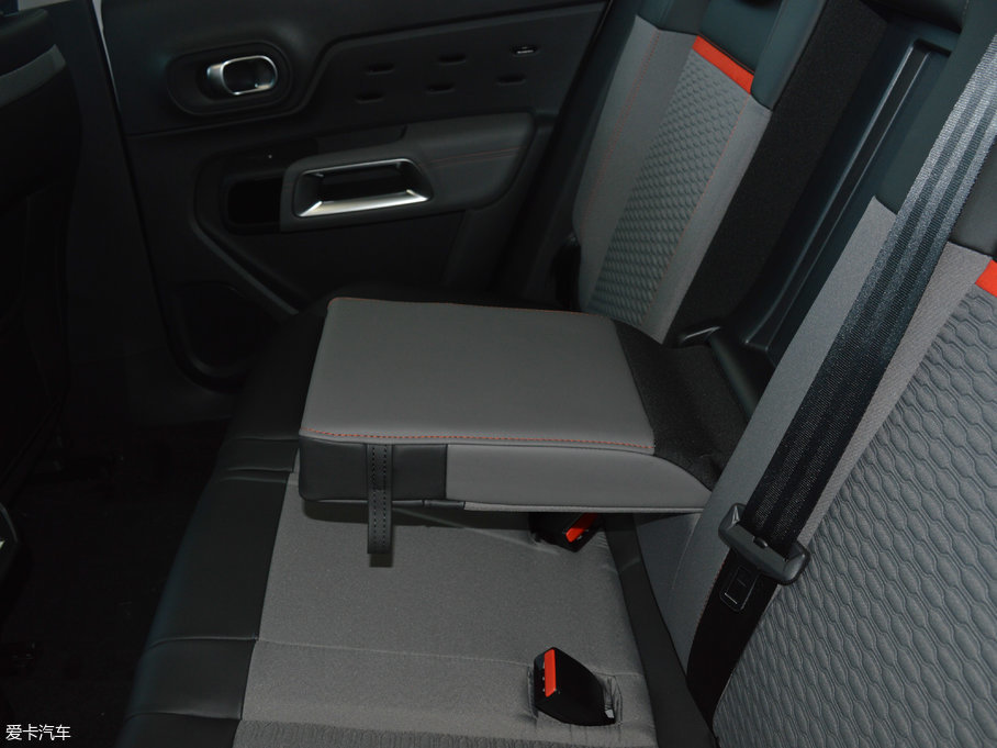 2017 C5 AIRCROSS 350THP r