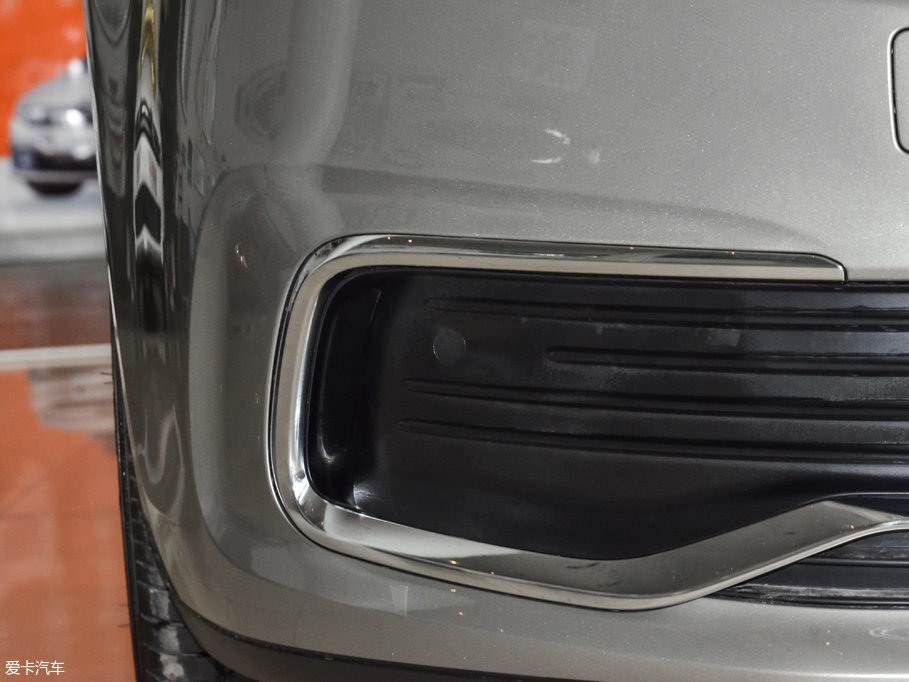 2017��ѩ�F��C5 350THP �ԄӺ��A��