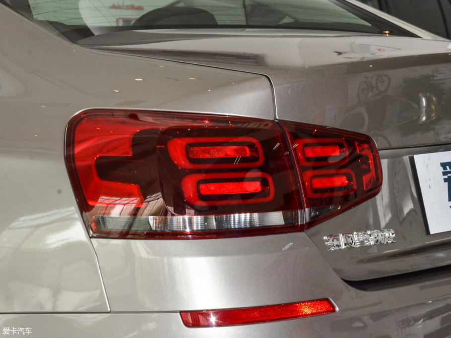 2017��ѩ�F��C5 350THP �ԄӺ��A��