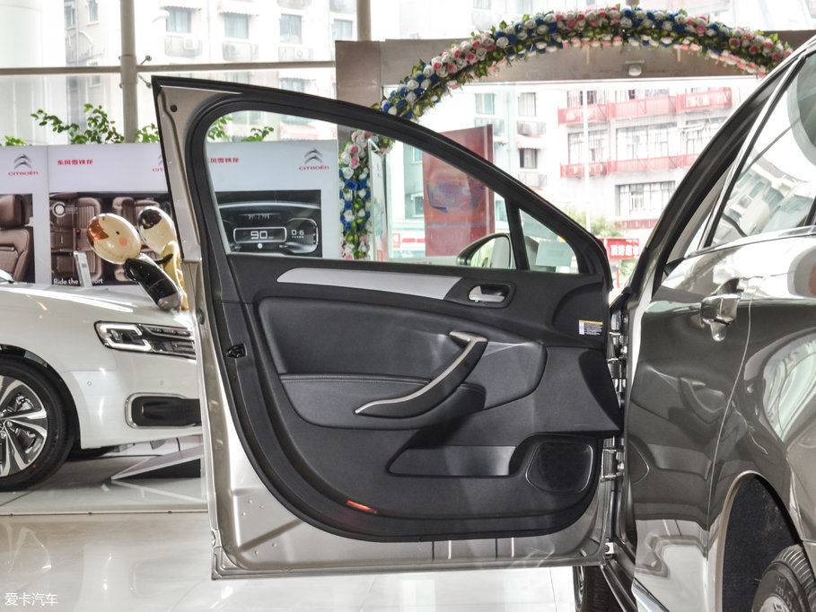 2017��ѩ�F��C5 350THP �Ԅ�(d��ng)���A��