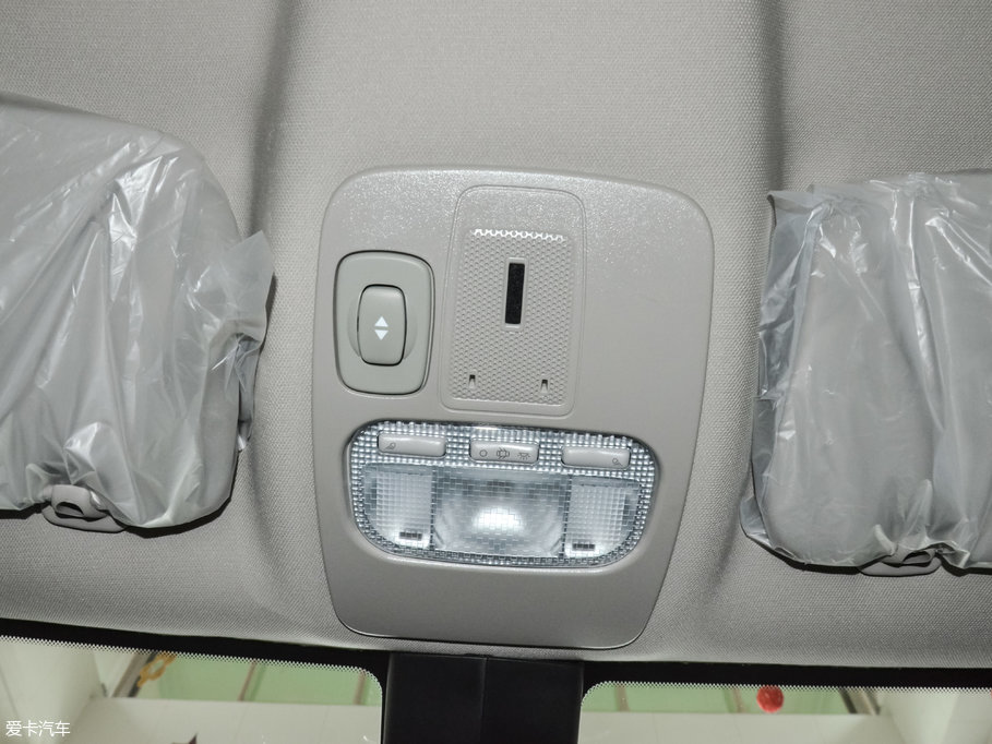 2017��ѩ�F��C5 350THP �ԄӺ��A��