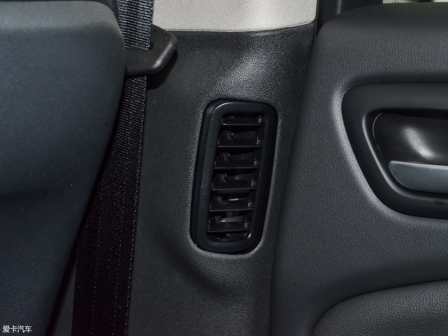 2017��ѩ�F��C5 350THP �ԄӺ��A��