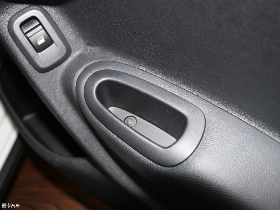 2018��ѩ�F��C3-XR 1.6L �ք����h��