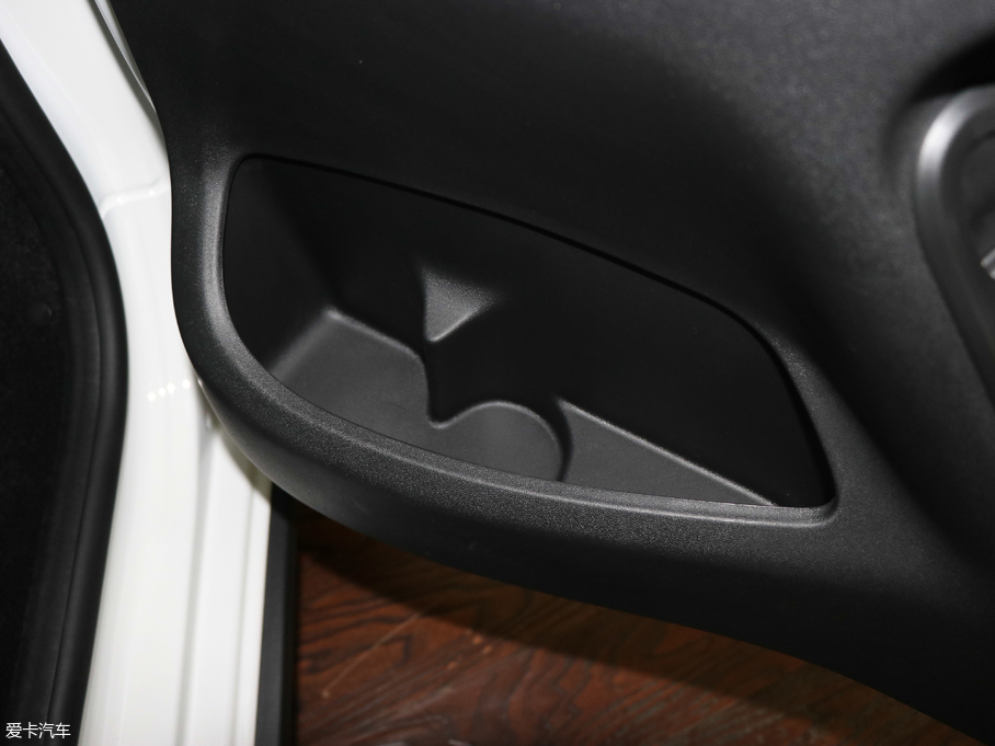 2018��ѩ�F��C3-XR 1.6L �ք�(d��ng)���h��