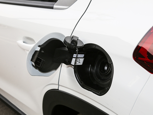 2018款1.6L 自动先锋型 油箱盖