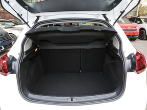 2018款1.6L 自动先锋型 行李厢空间