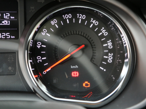 2018款1.6L 自动先锋型 中控区