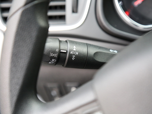 2018款1.6L 自动先锋型 中控区
