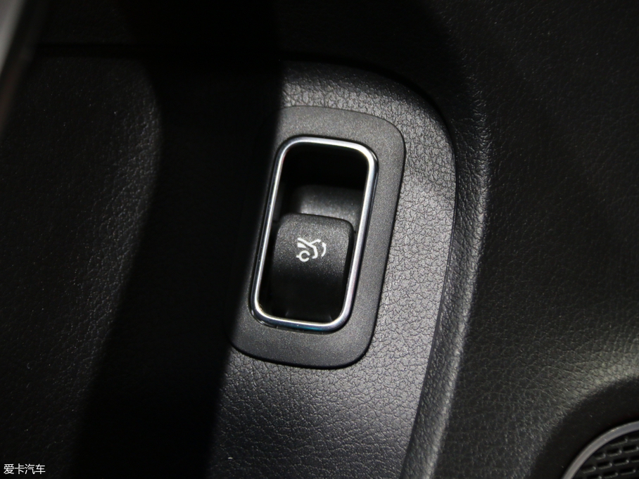 2019YA A 200 L \I܇