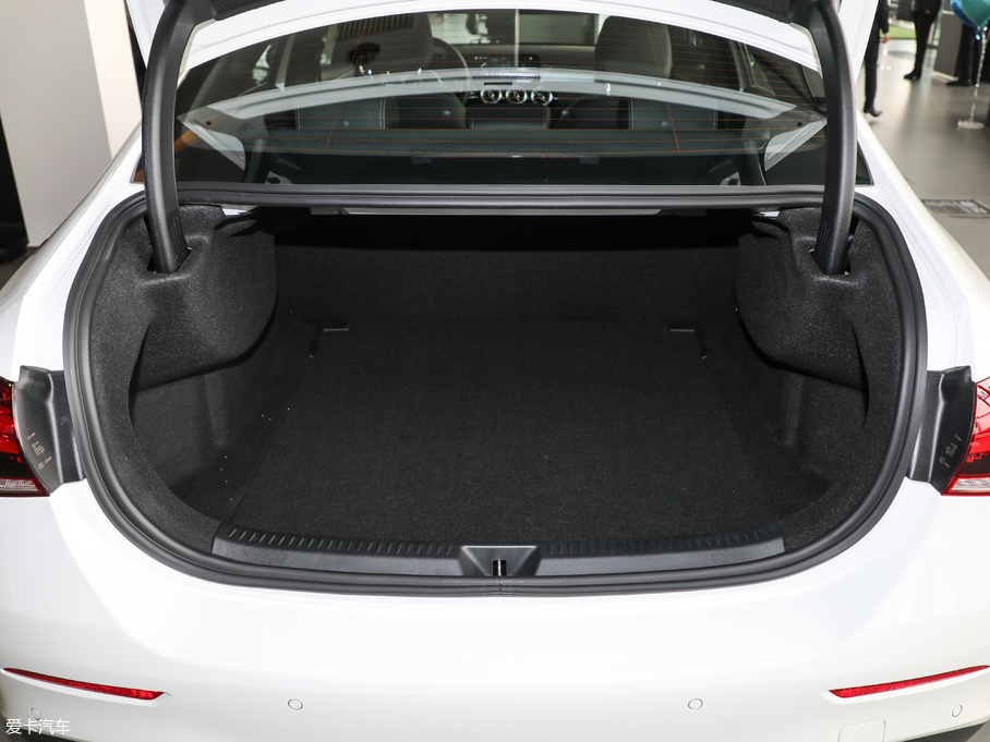 2019YA A 200 L \I܇؄e