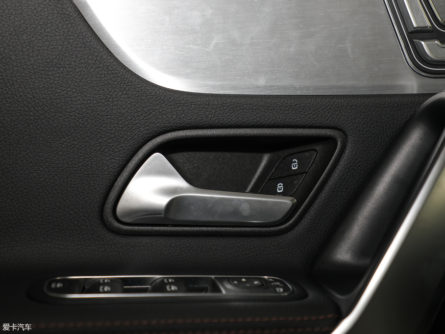 2019YA A 200 L \I܇؄e