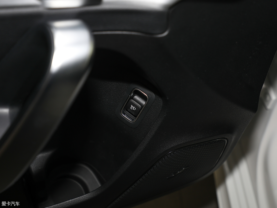 2019YA A 200 L \I܇؄e