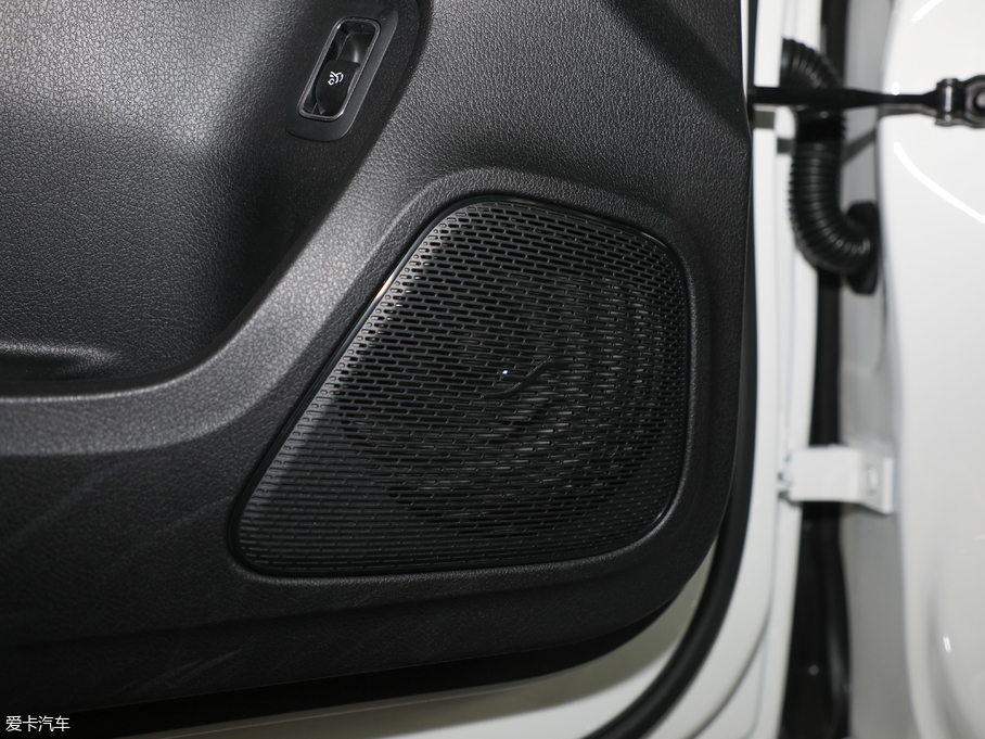 2019YA A 200 L \I܇؄e