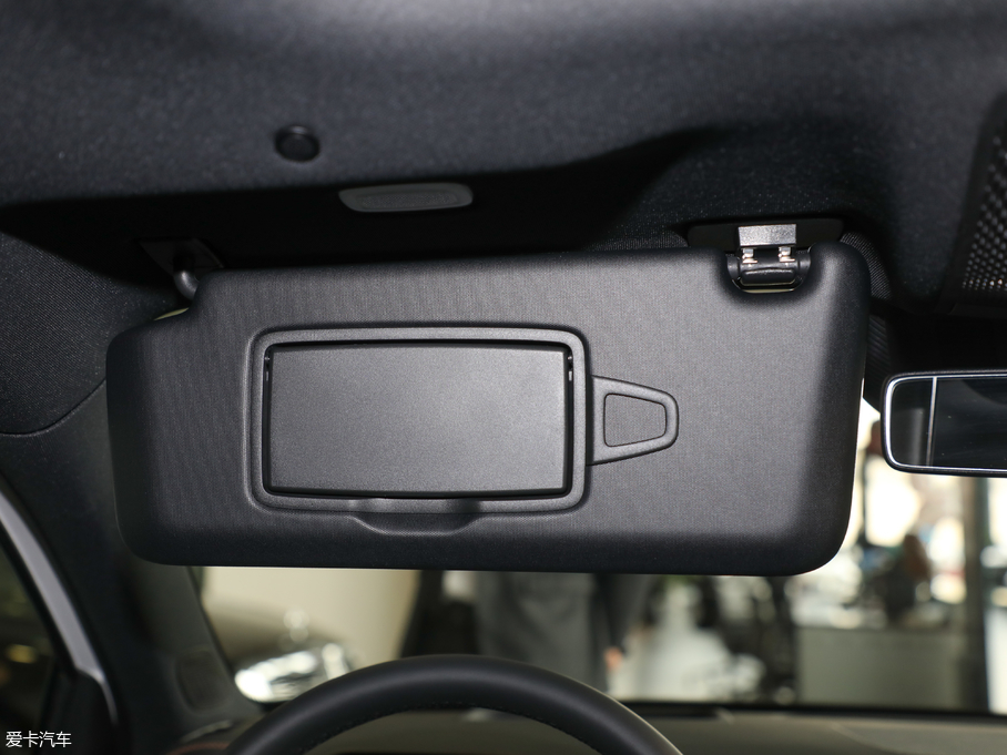 2019YA A 200 L \I܇؄e