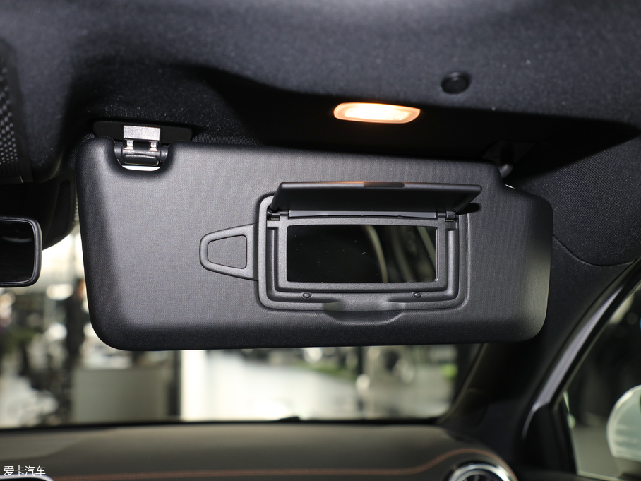 2019YA A 200 L \I܇؄e