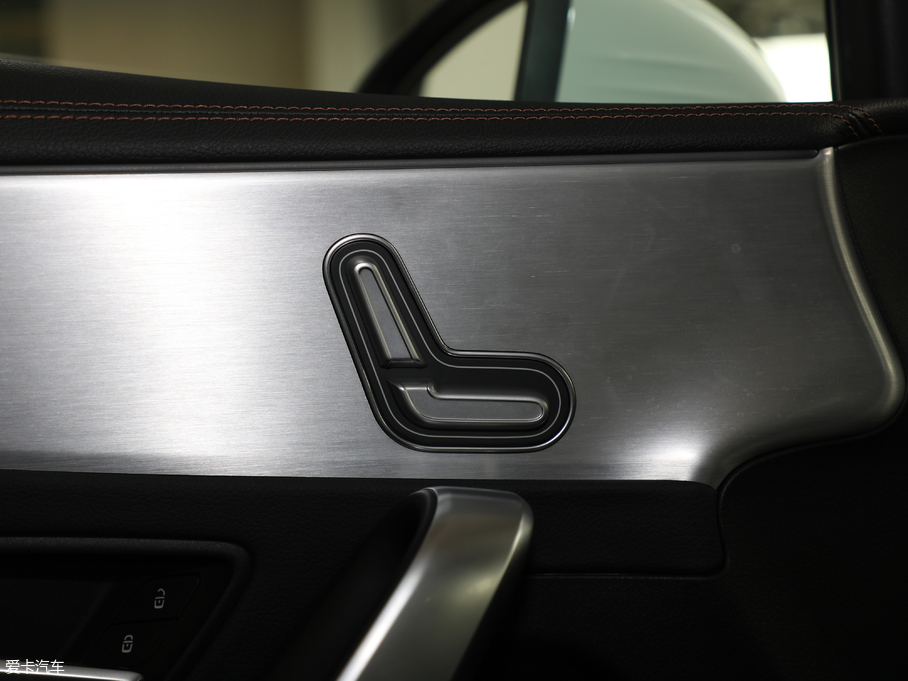 2019YA A 200 L \I܇؄e