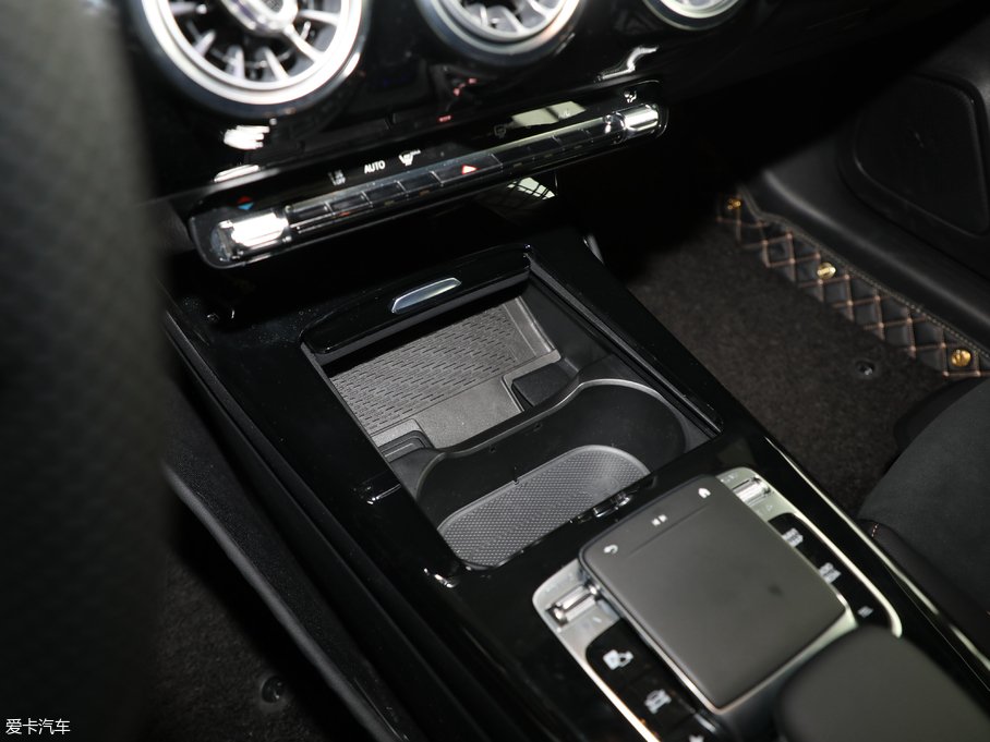 2019YA A 200 L \I܇؄e