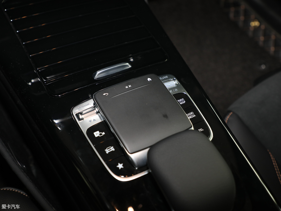 2019YA A 200 L \I܇؄e