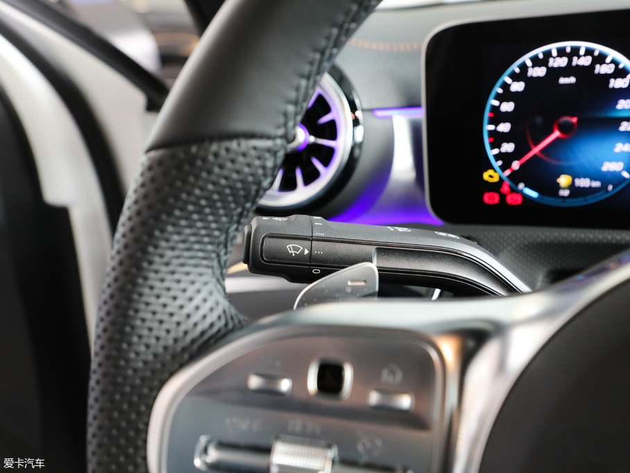 2019YA A 200 L \I܇؄e