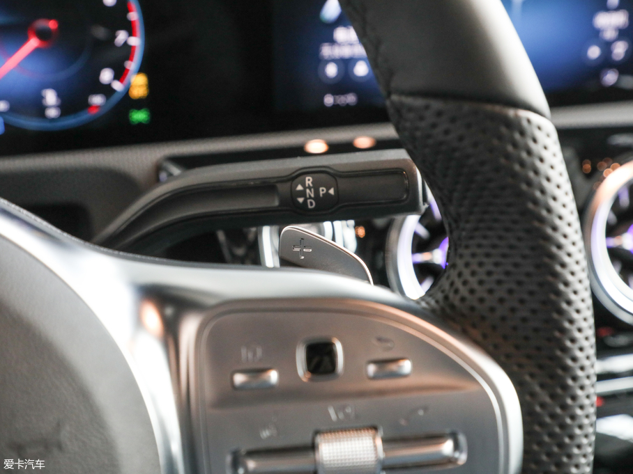 2019YA A 200 L \I܇؄e