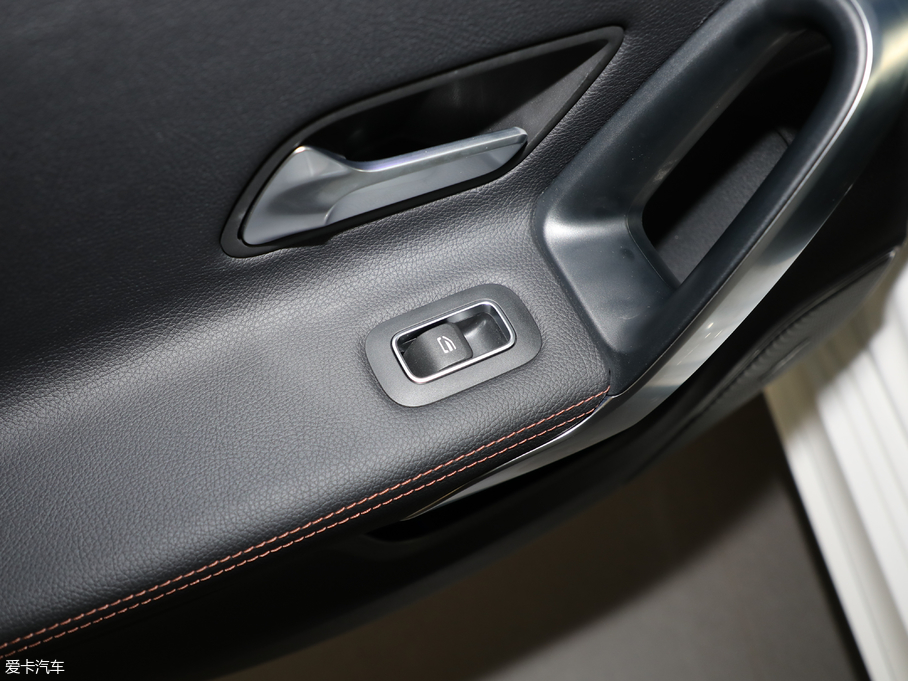 2019YA A 200 L \I܇؄e