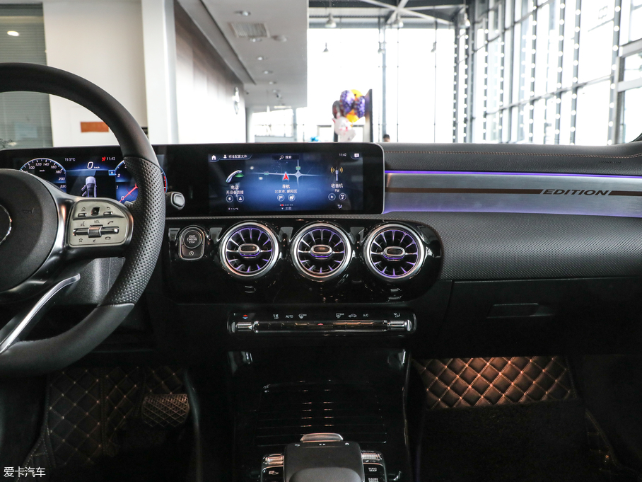 2019YA A 200 L \I܇؄e