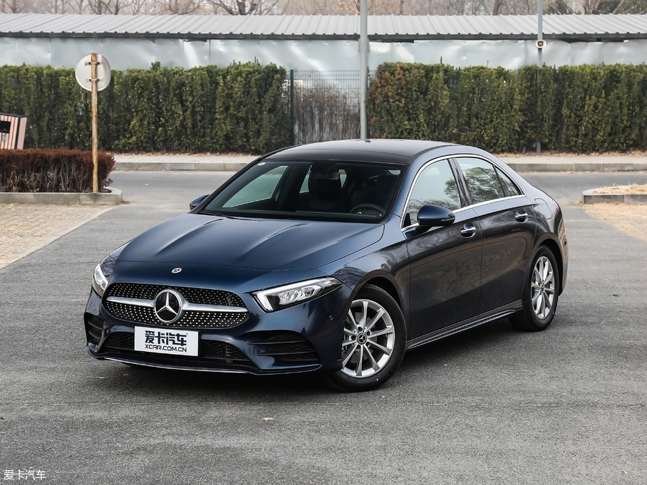 2019YA A 200 L \I܇