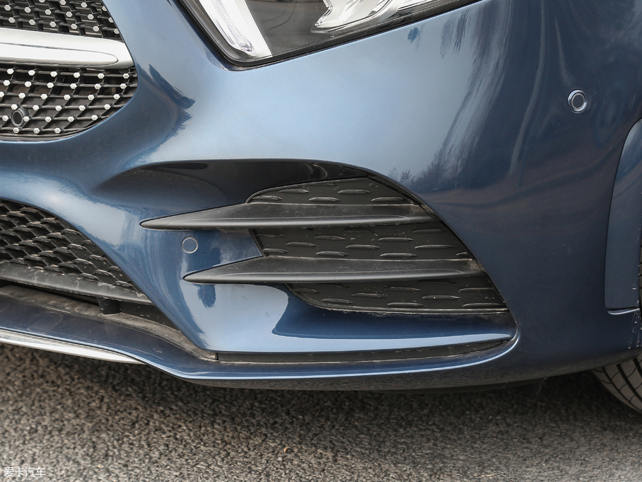 2019YA A 200 L \I܇