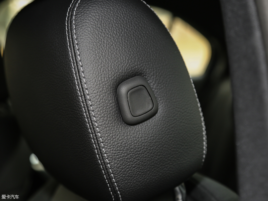 2019YA A 200 L \I܇