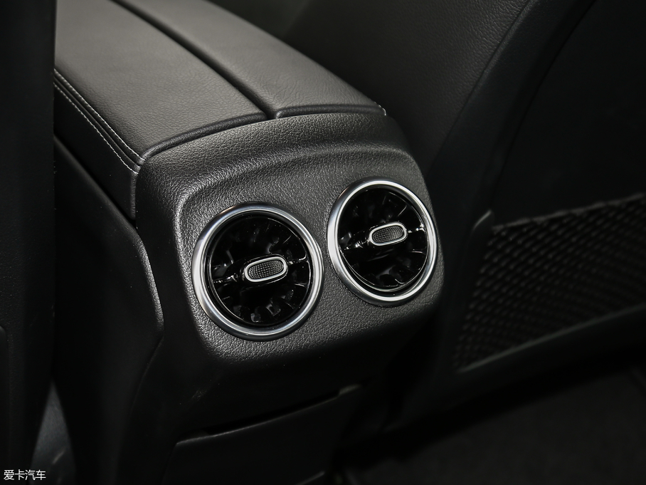 2019YA A 200 L \I܇