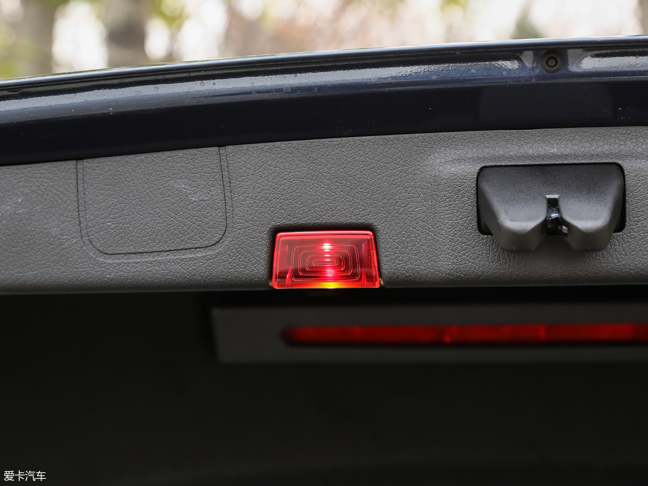 2019YA A 200 L \I܇