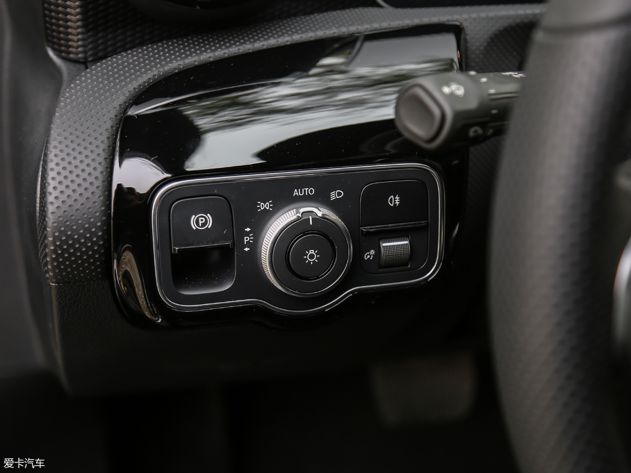 2019YA A 200 L \I܇