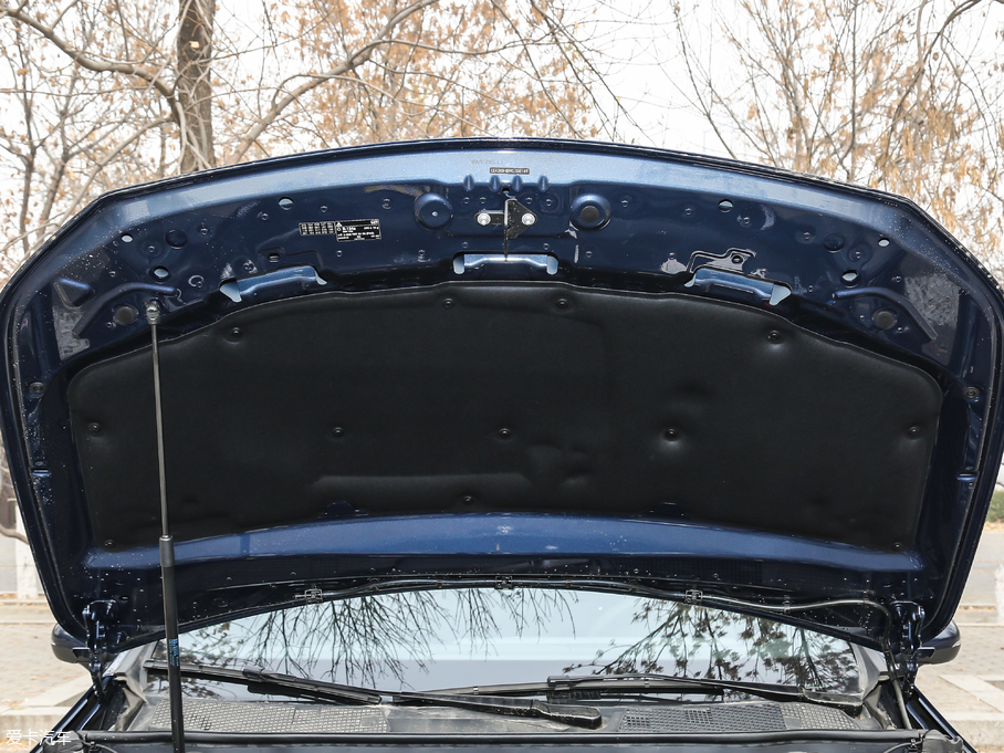 2019YA A 200 L \I܇