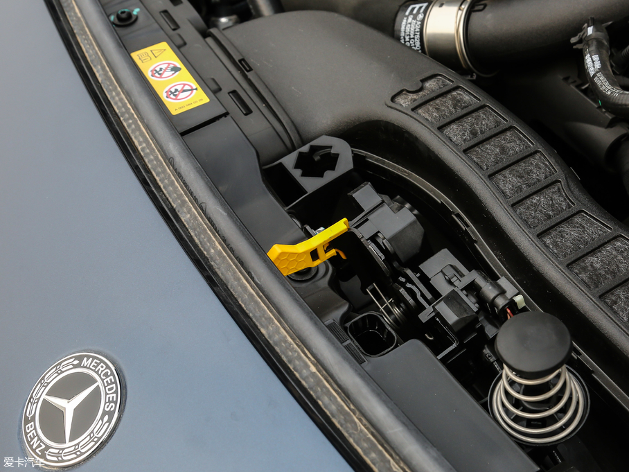 2019YA A 200 L \I܇