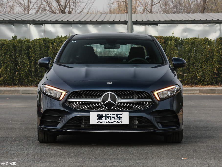 2019YA A 200 L \I܇