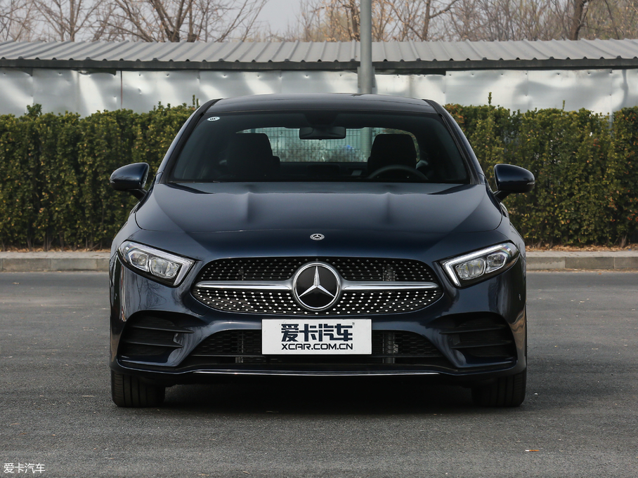 2019YA A 200 L \I܇