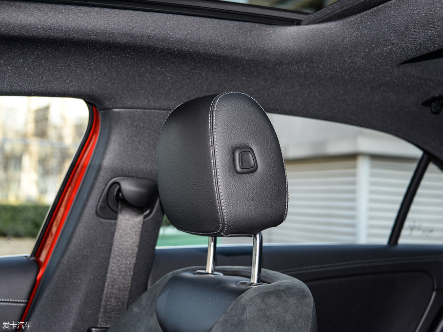 2019YA A 200 L \I܇