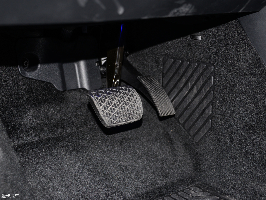 2019YA A 200 L \(yn)I܇