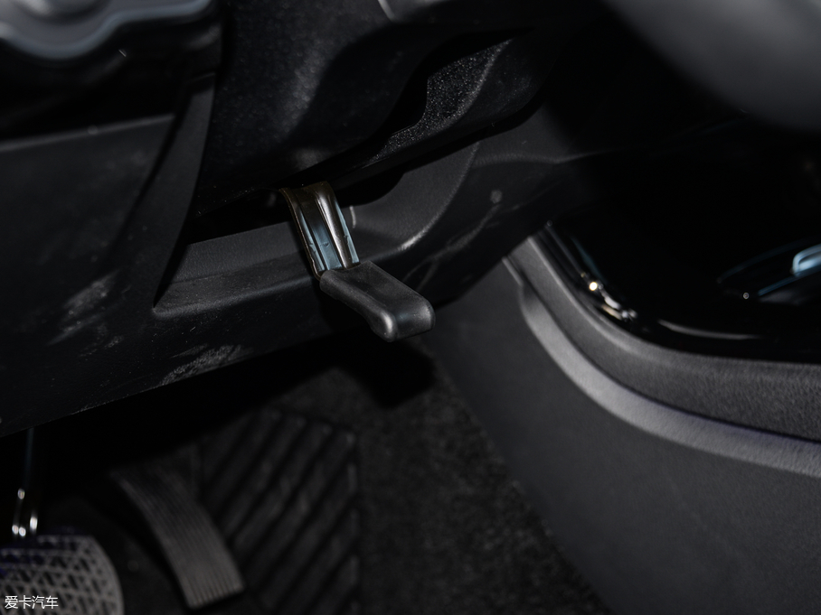 2019YA A 200 L \I܇