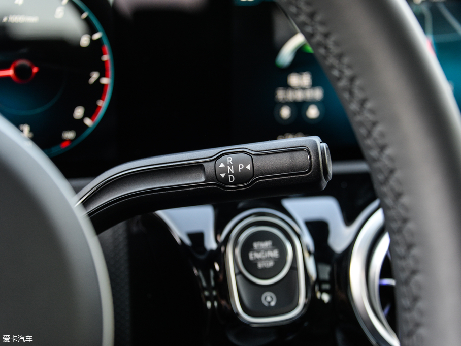 2019YA A 200 L \(yn)I܇