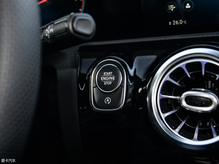 2019YA A 200 L \I܇