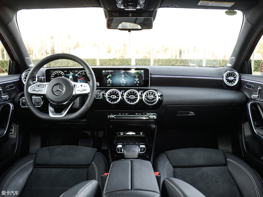 2019YA A 200 L \I܇