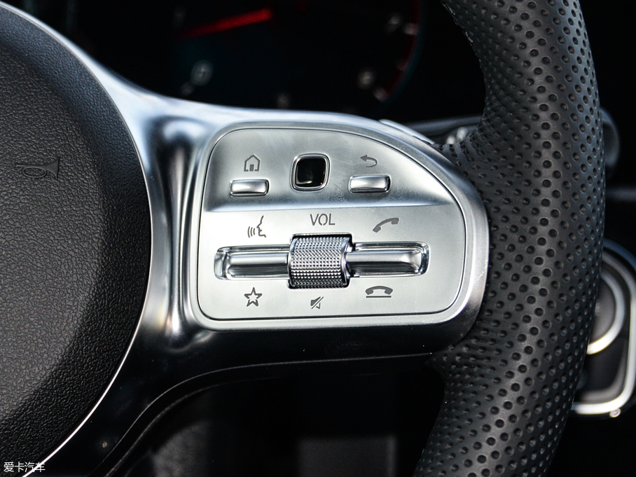 2019YA A 200 L \I܇