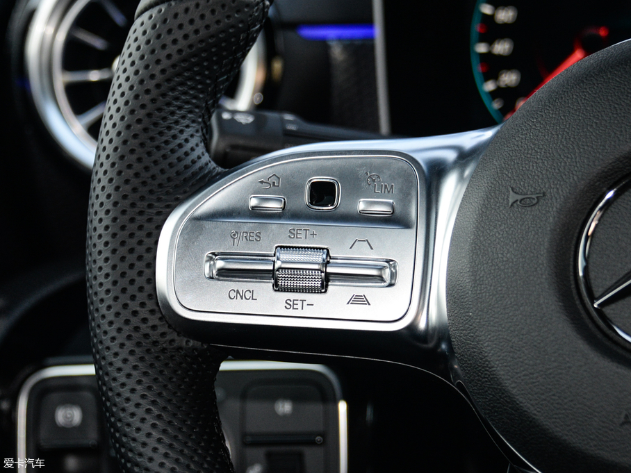 2019YA A 200 L \I܇