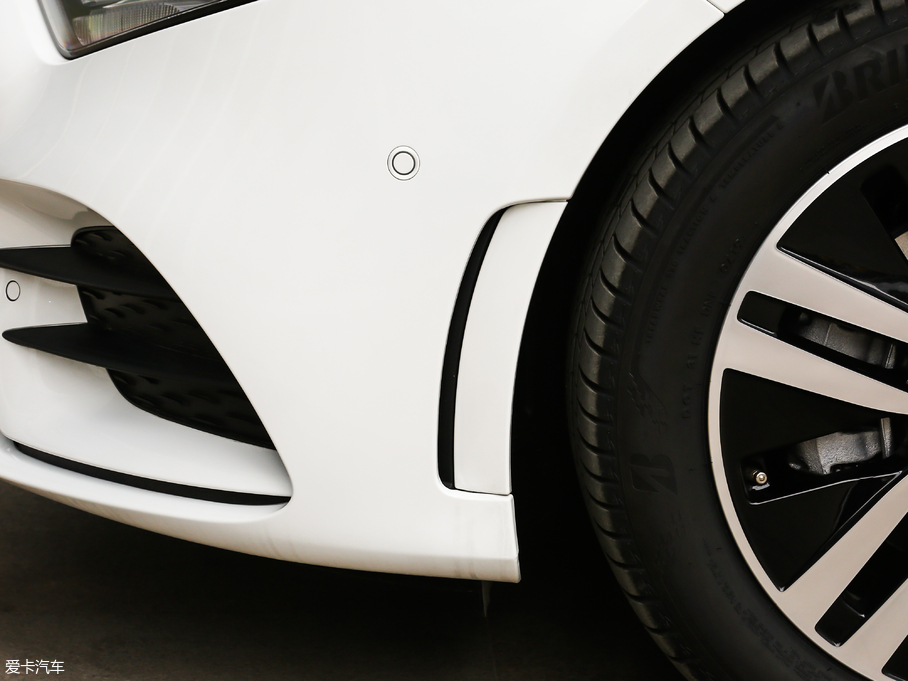 2019YA A 180 L \I܇